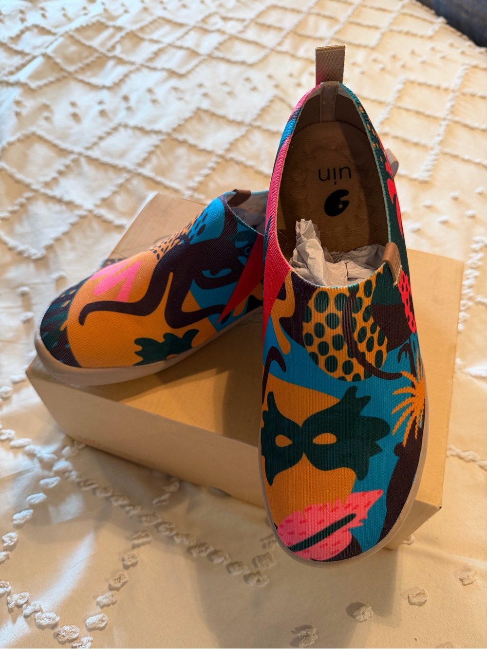 UIN Women's Slip-On Flats in Turquoise, Yellow, Pink, Teal & Black